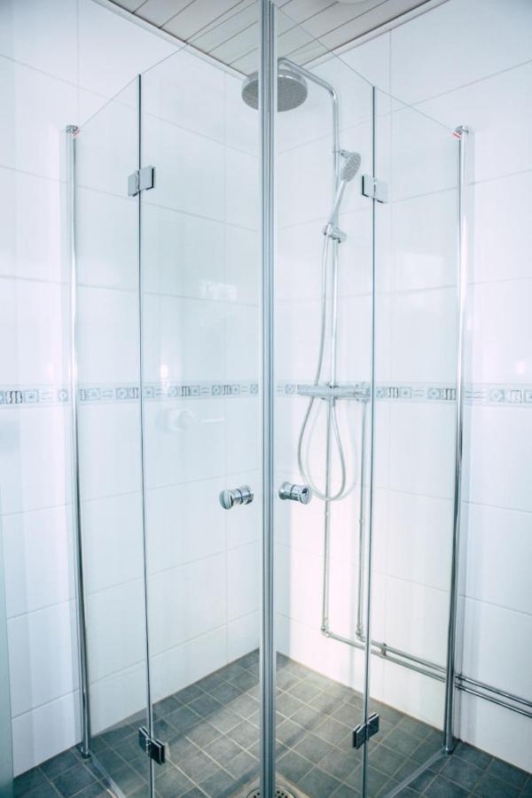 Poppelstrand Nuuksio, Pet Friendly Guest Apartment 外观 照片